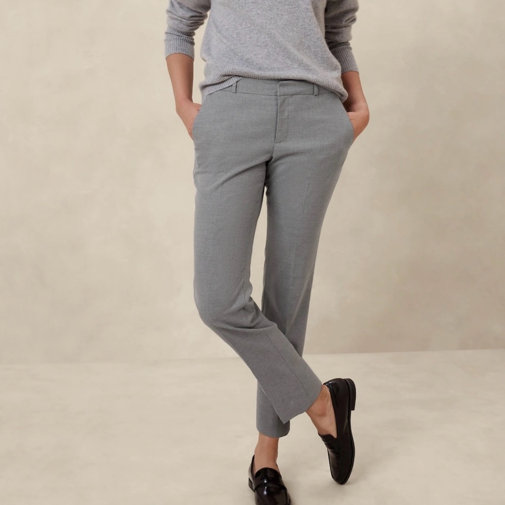 Banana Republic Women’s Gray Pants, size 6